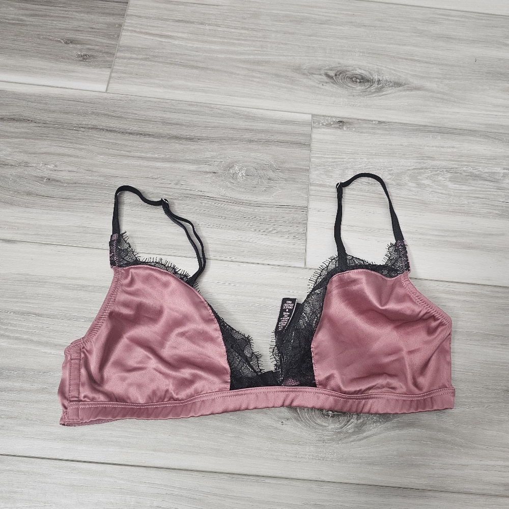 Victorias Secret Lace Trim Pink Bralette Sz M